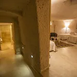 Kistar Cave Hotel 3*