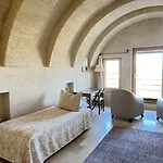 Kistar Cave Hotel 3*