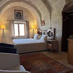 Hotel Kistar Cave