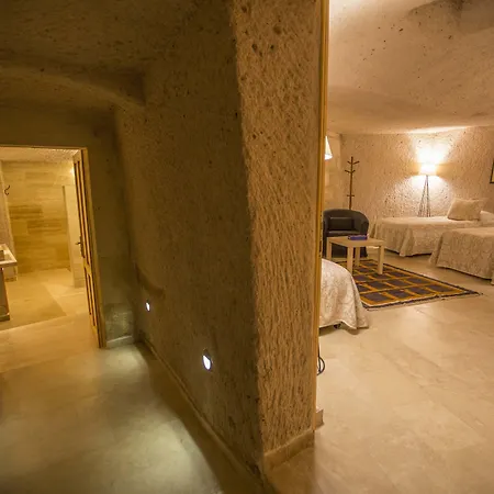 Kistar Cave Hotel 3*