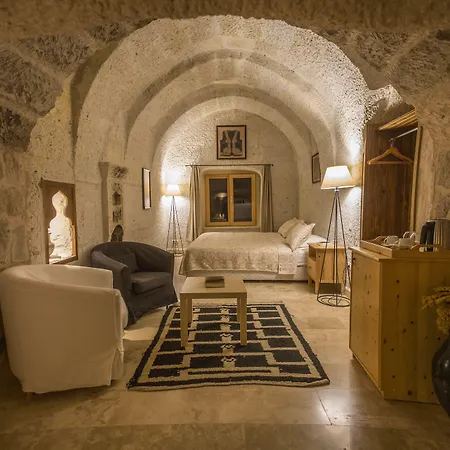 Kistar Cave Hotel 3*